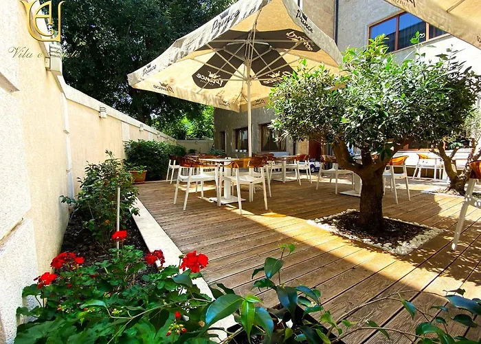 Hotel Vila E Arte City Center