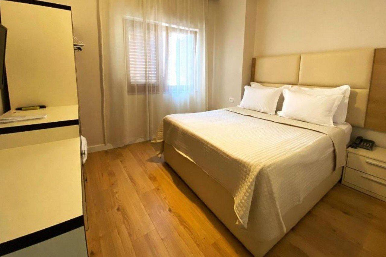 Hotel E Arte Center