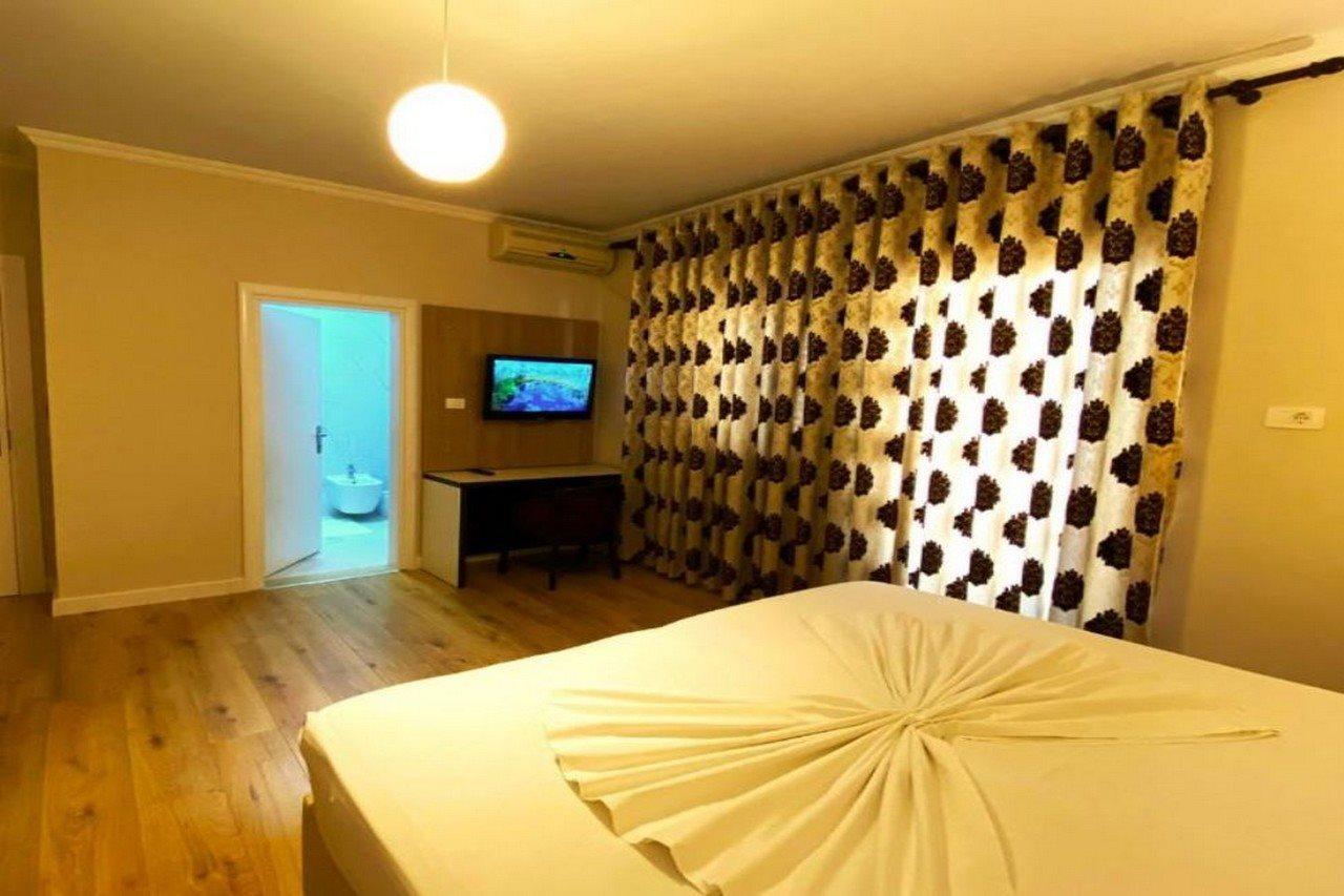 E Arte Center 3* Tirana