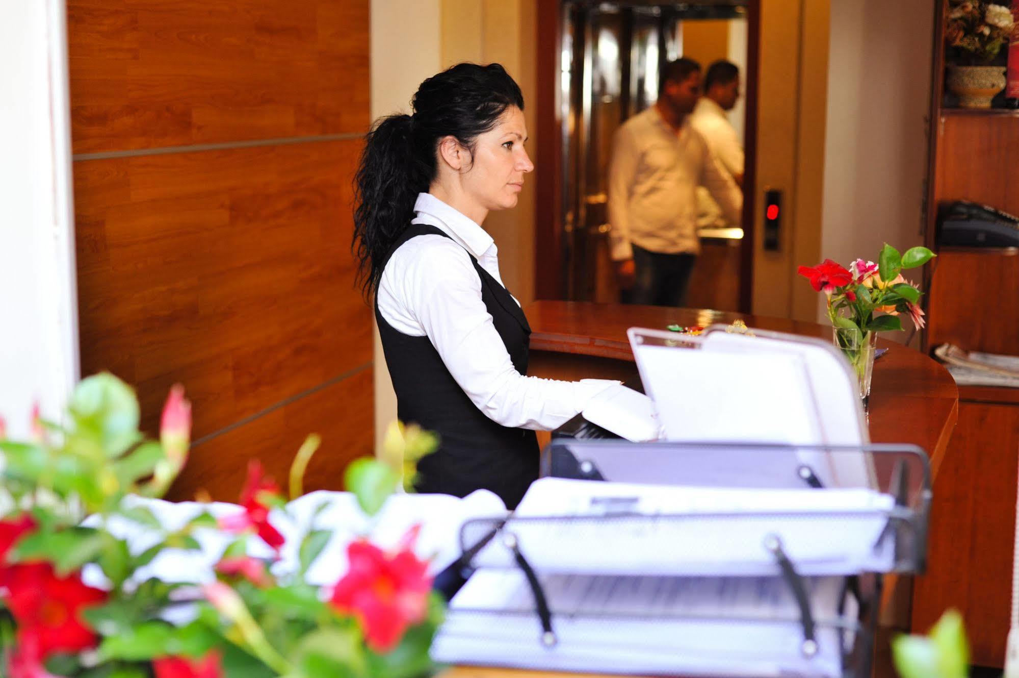 Hotel E Arte Center
