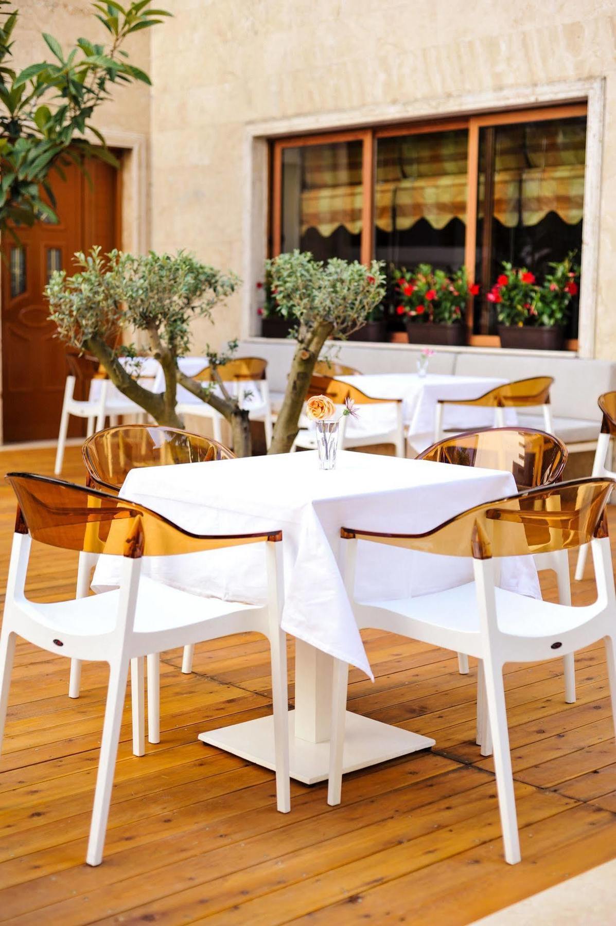 E Arte Center Hotel 3*